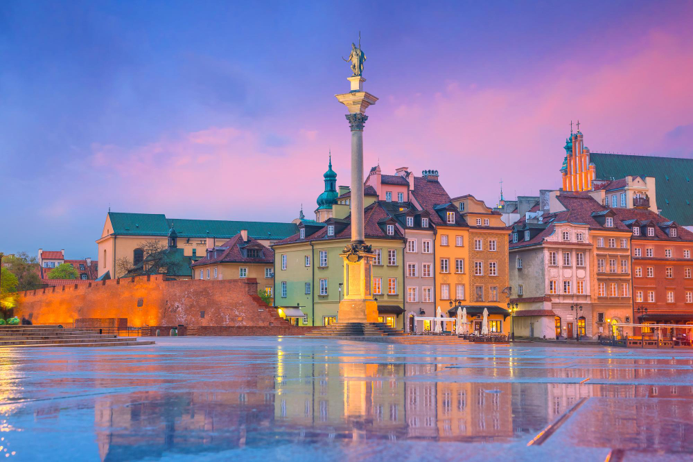 Warsaw_ city_picture_Freepik
